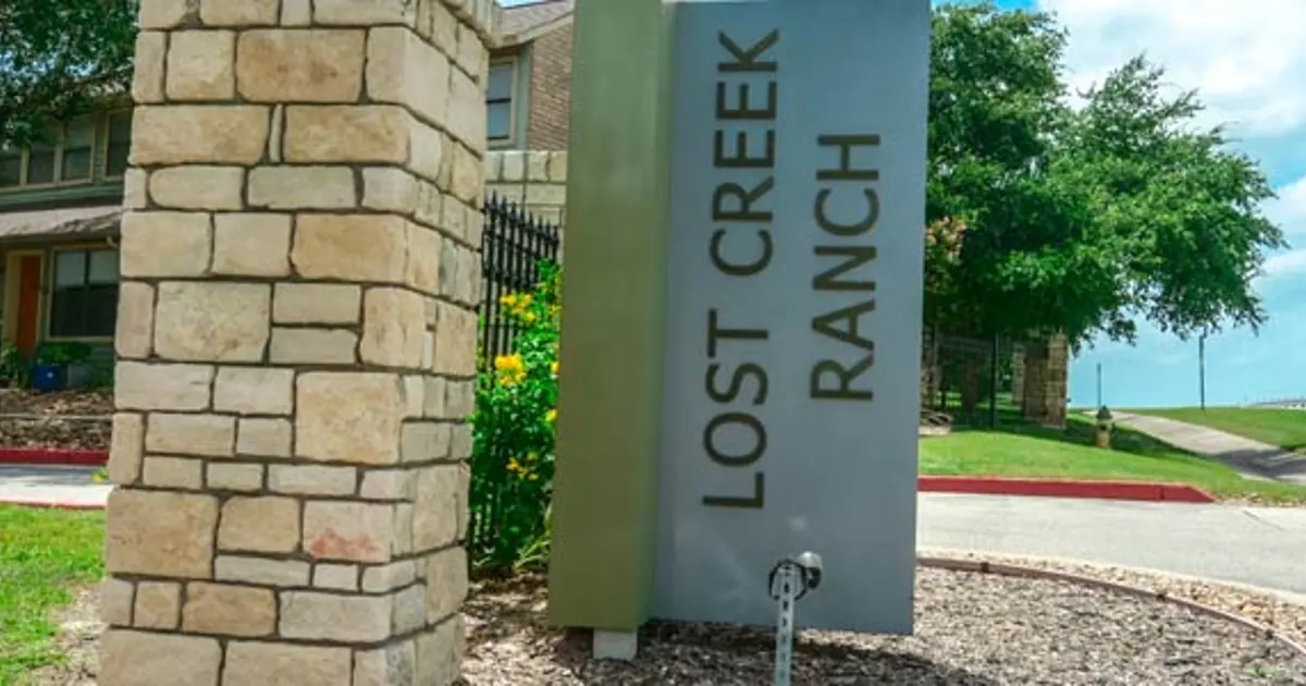 Home Lost Creek Ranch Apartments